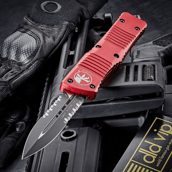 microtech-combat-troodon-de-red-partial-serrated42-2-rd-1~0